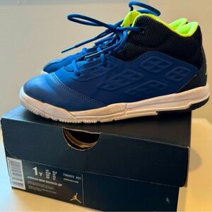 Kids Jordan New School BP. Size 1. Blue/black/green/white.